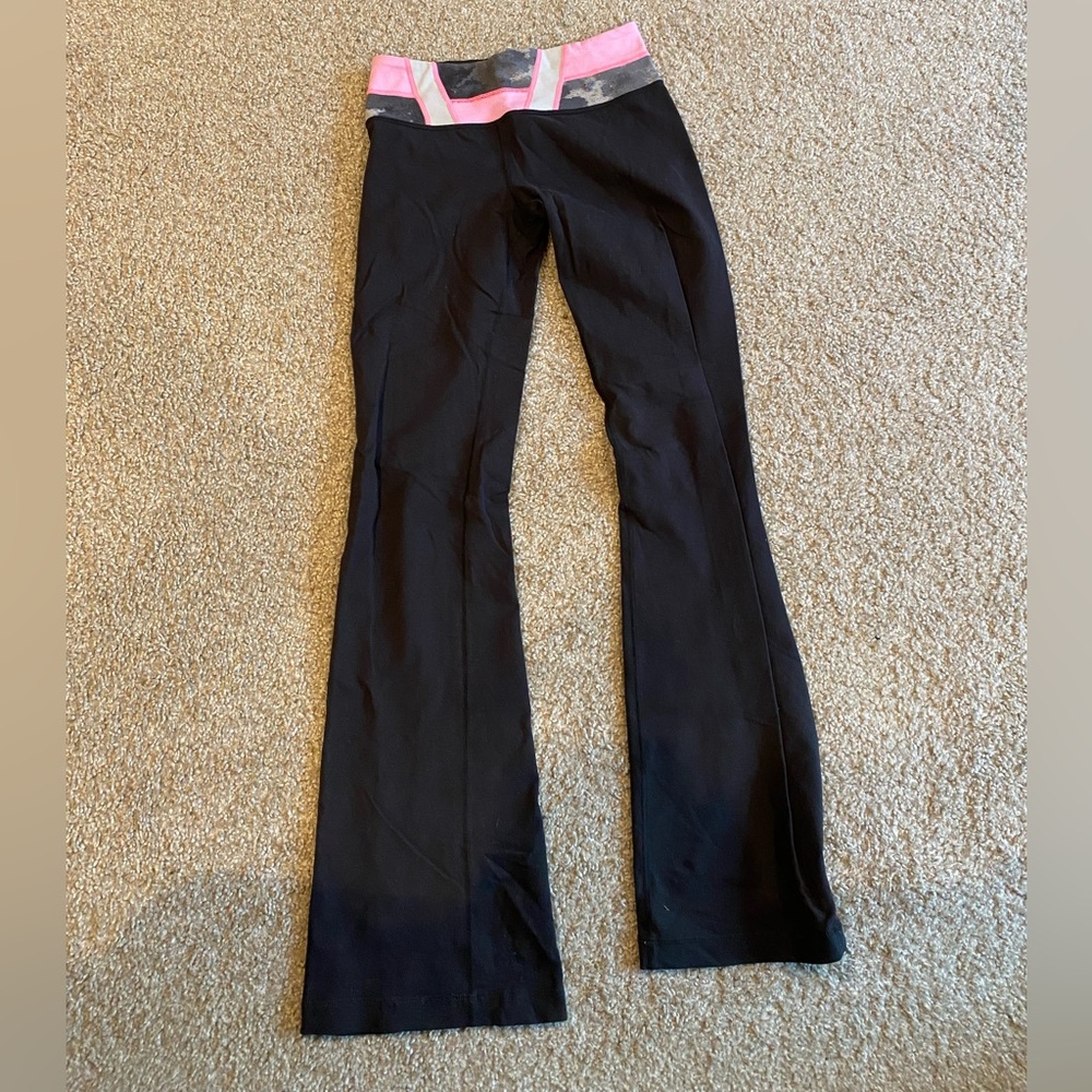 Black Lululemon flare legging
